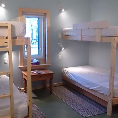 Hot Springs Campground & Hostel Upper Laberge Dış mekan fotoğraf