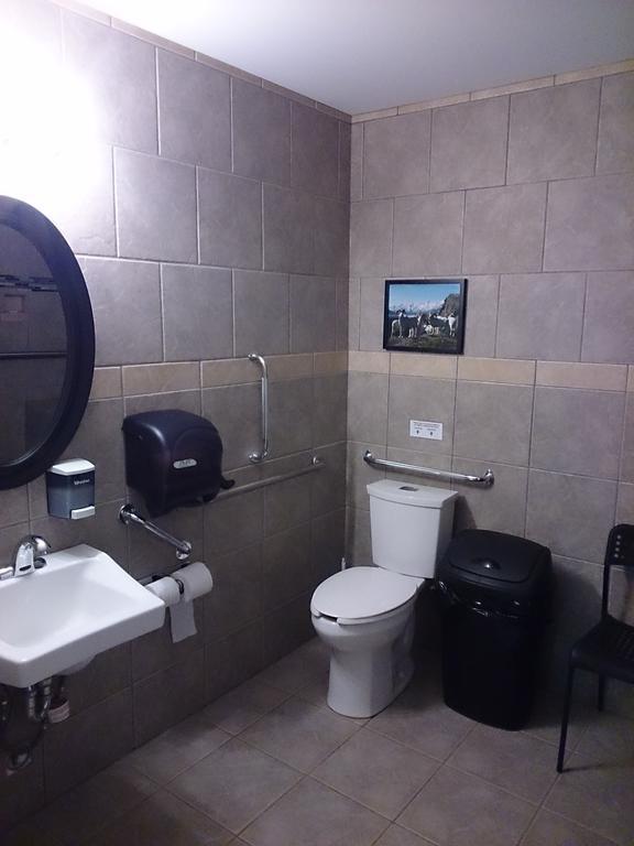 Hot Springs Campground & Hostel Upper Laberge Dış mekan fotoğraf