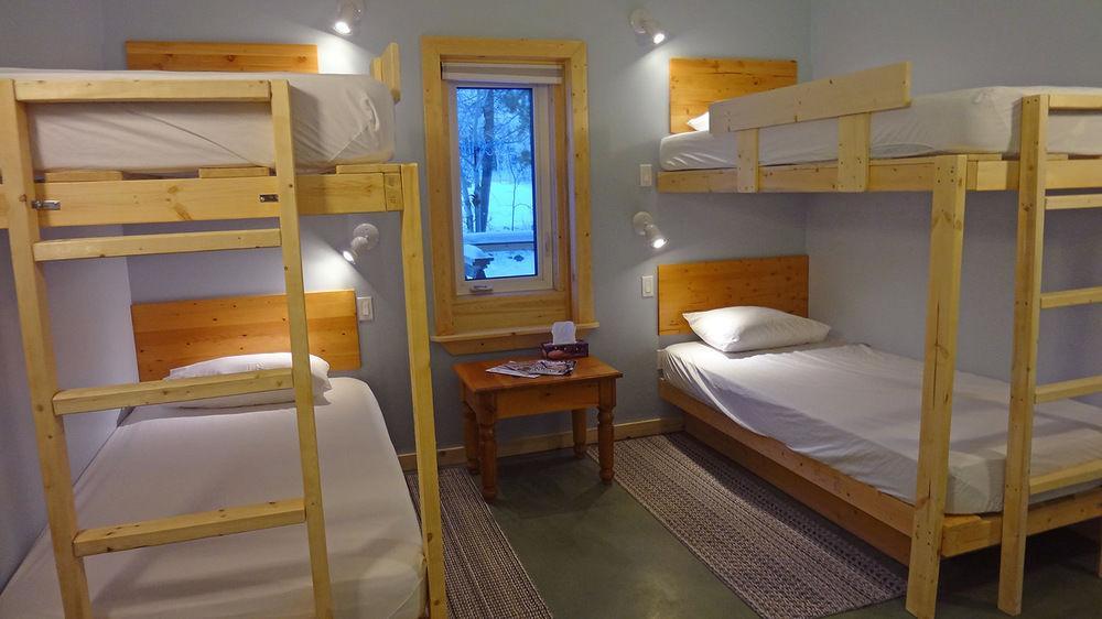 Hot Springs Campground & Hostel Upper Laberge Dış mekan fotoğraf